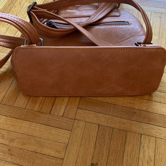 S-Q Vegan Leather Gaia Convertible Backpack - Camel Recycled SQ - Picture 9 of 9